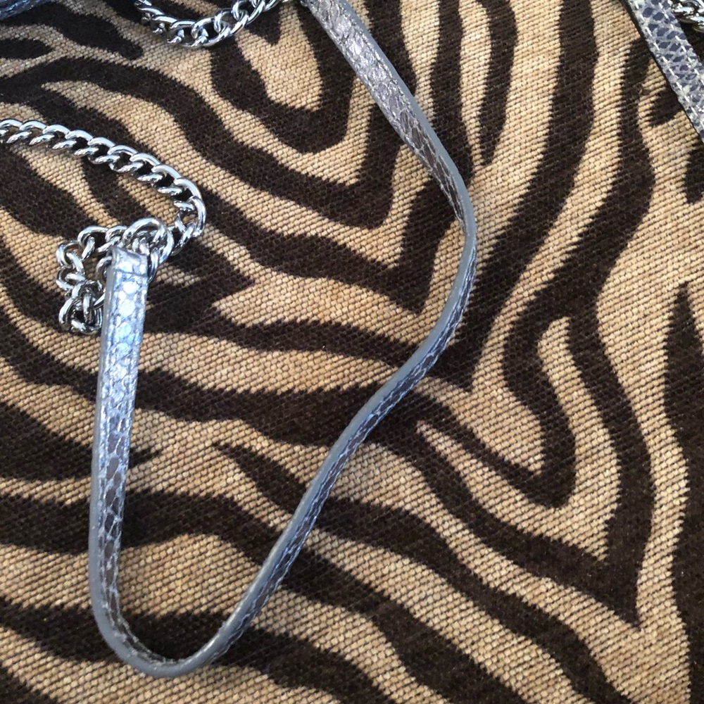 Banana Republic Crossbody - Picture 4 of 8
